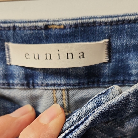 NWOT Eunina Stretch Aliyah Flares - 27 - Picture 4 of 11